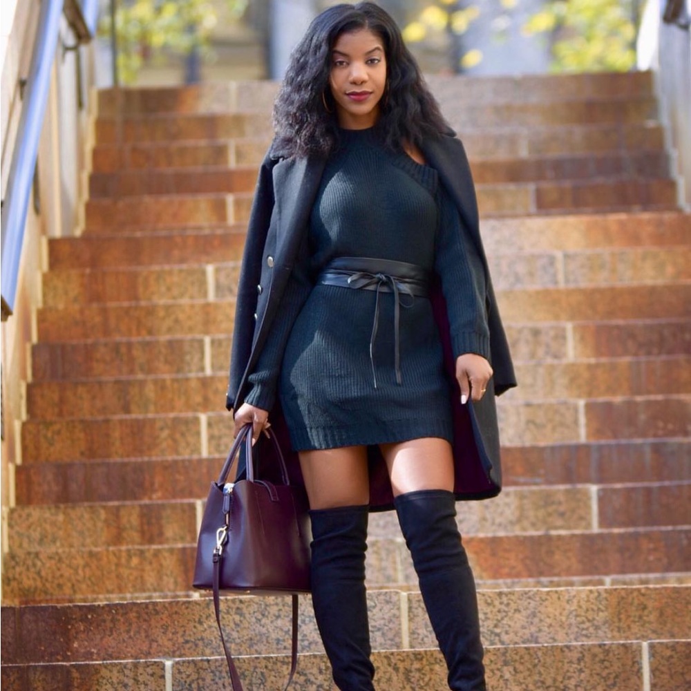 Cute Cut-Out Dress, Perfect for Fall or Winter 🖤
